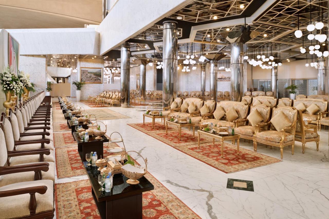 Officers Club & Hotel Abu Dhabi Ngoại thất bức ảnh The Grand Ballroom