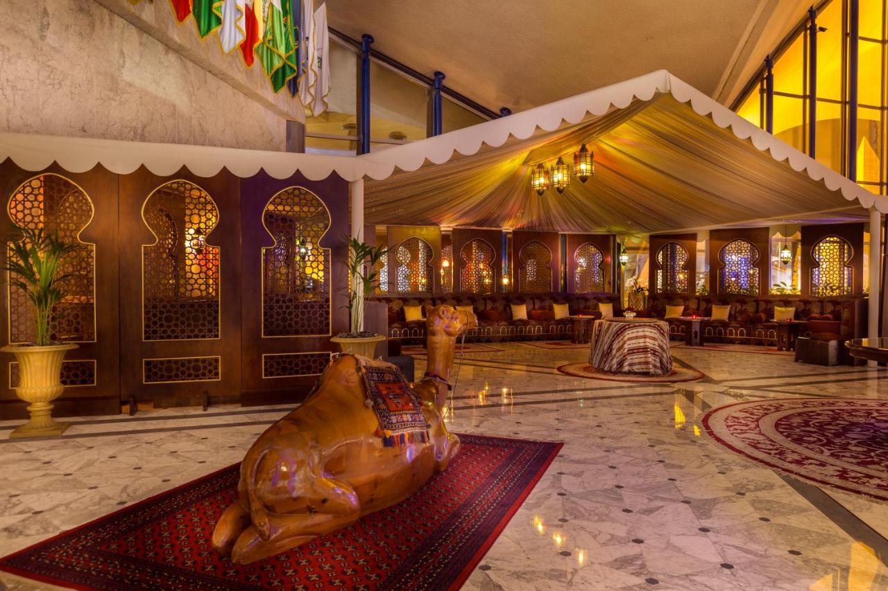 Officers Club & Hotel Abu Dhabi Ngoại thất bức ảnh The lobby of the hotel